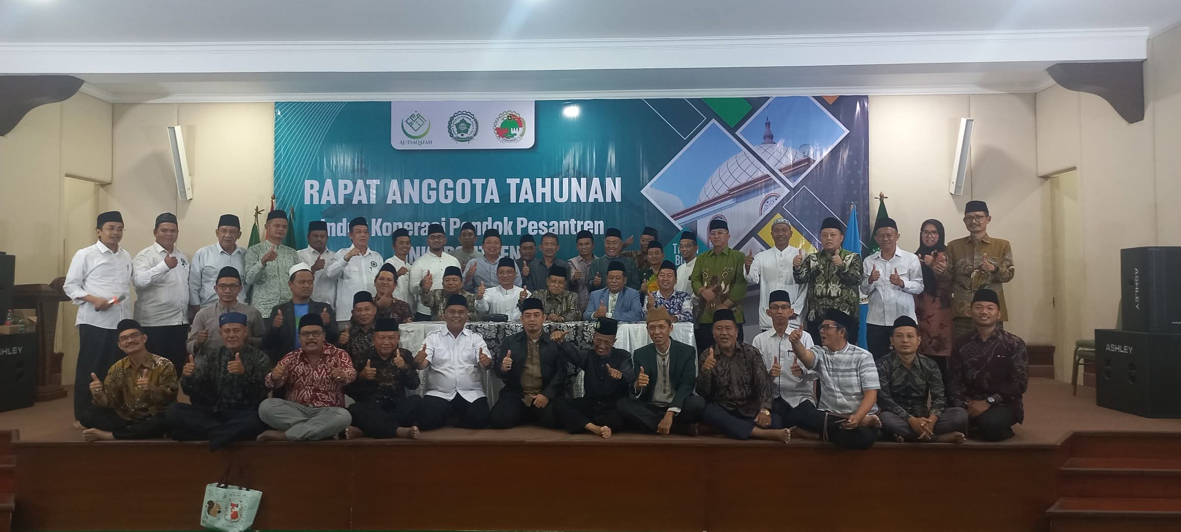 Foto Bersama Peserta RAT INKOPONTREN 2025